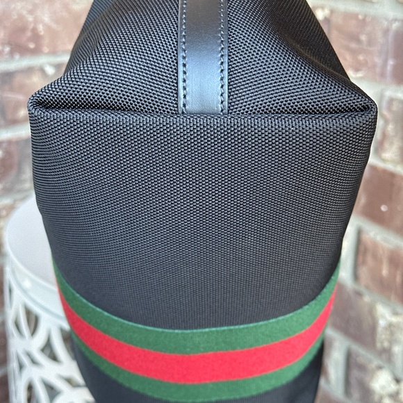 SOLD Gucci Web Duffle Bag Techno Canvas Medium - Picture 2 of 9